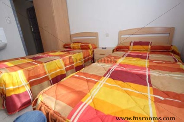 Cheap Hostel Madrid - Hostel in Sol - HOSTEL LUZ Y VIDA