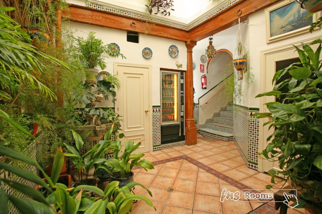 Pension Zurita - Zurita Guesthouse in Granada