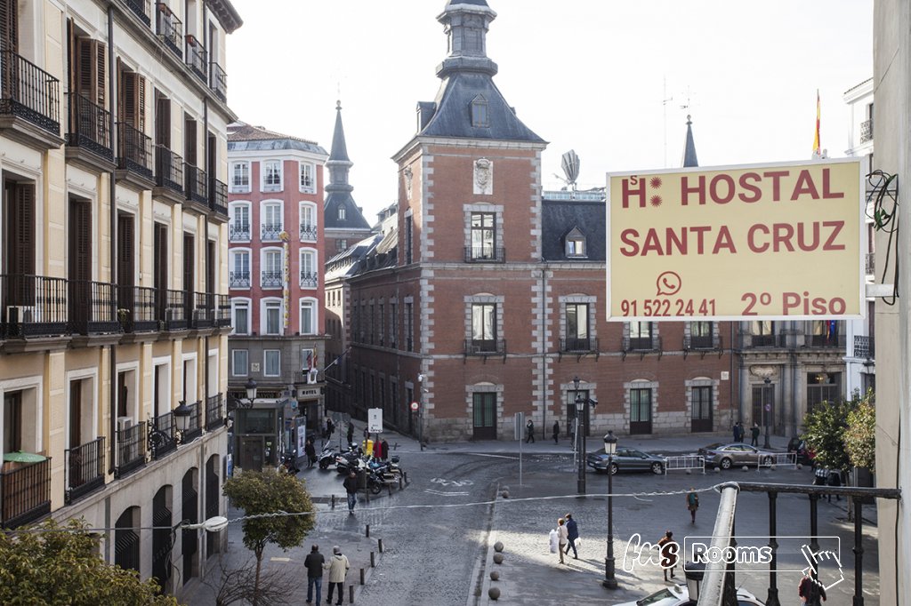 Hostal Santa Cruz - Auberges de Jeunesse à Madrid