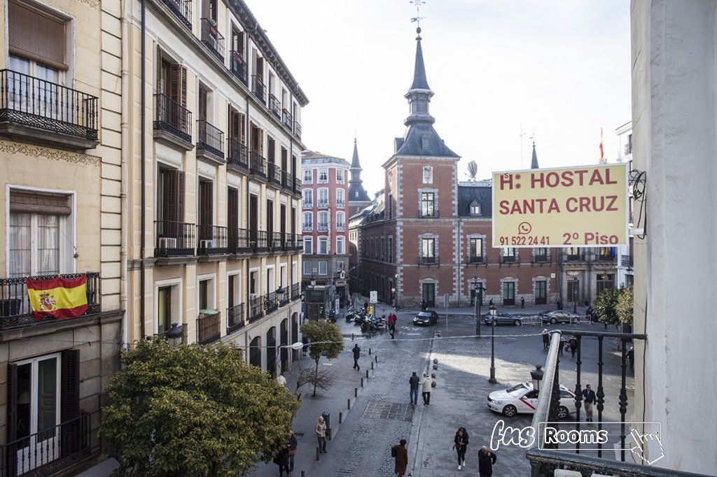 Hostal Santa Cruz - Hostales en Madrid