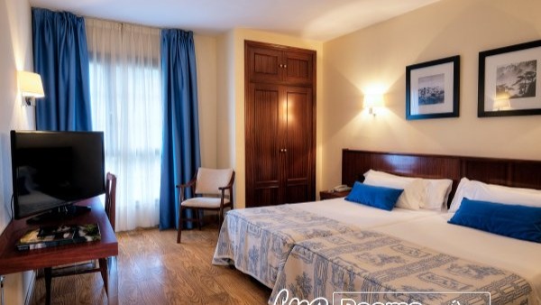 Hotel Palacio Arias / Hotel Arias / Apartamentos Arias Navia