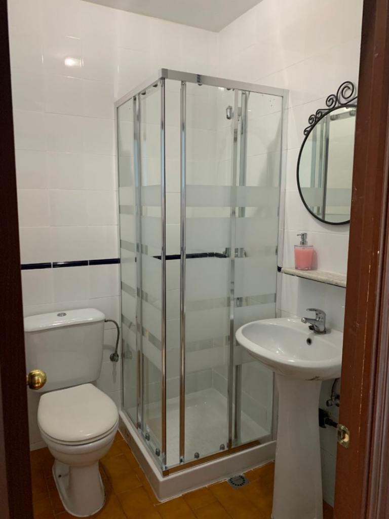 Double or Twin Room . Private bathroom - 5032-1615211455_img_5540.jpg.jpg