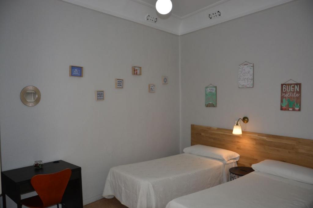 12 - Moratin Hostel Valencia