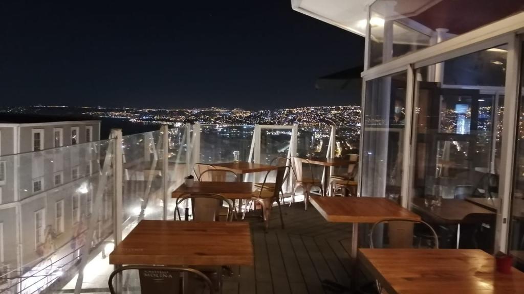 Bo hotel y terraza Valparaiso