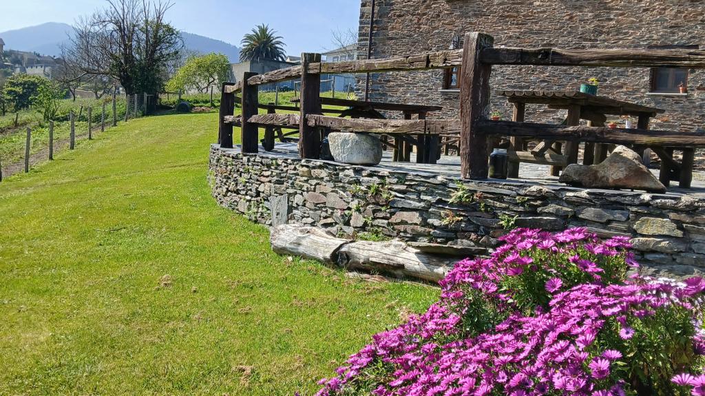 Apartamentos Rurales A Retoral Coaña