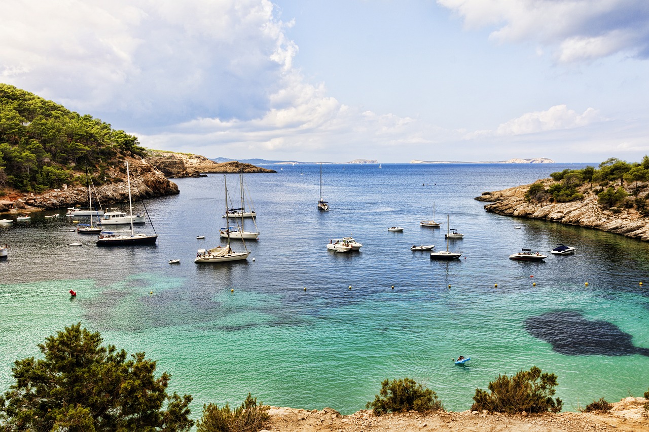 Disfruta de las mejores playas ibicencas cerca del Hotel Can Bossa