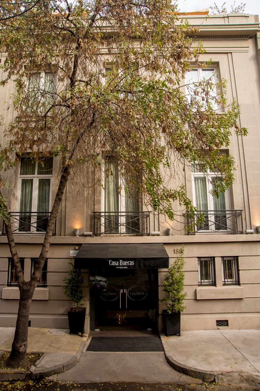 Hotéis boutique em Santiago: identidade como estratégia
